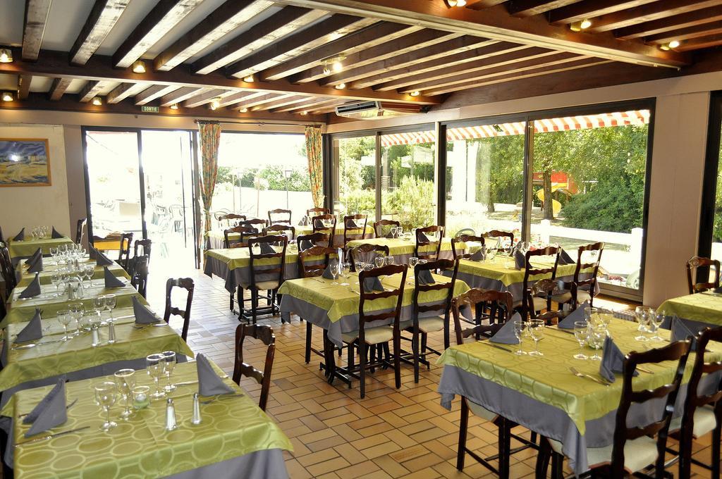 Hotel Restaurant Le Relais De Pouilly Екстер'єр фото