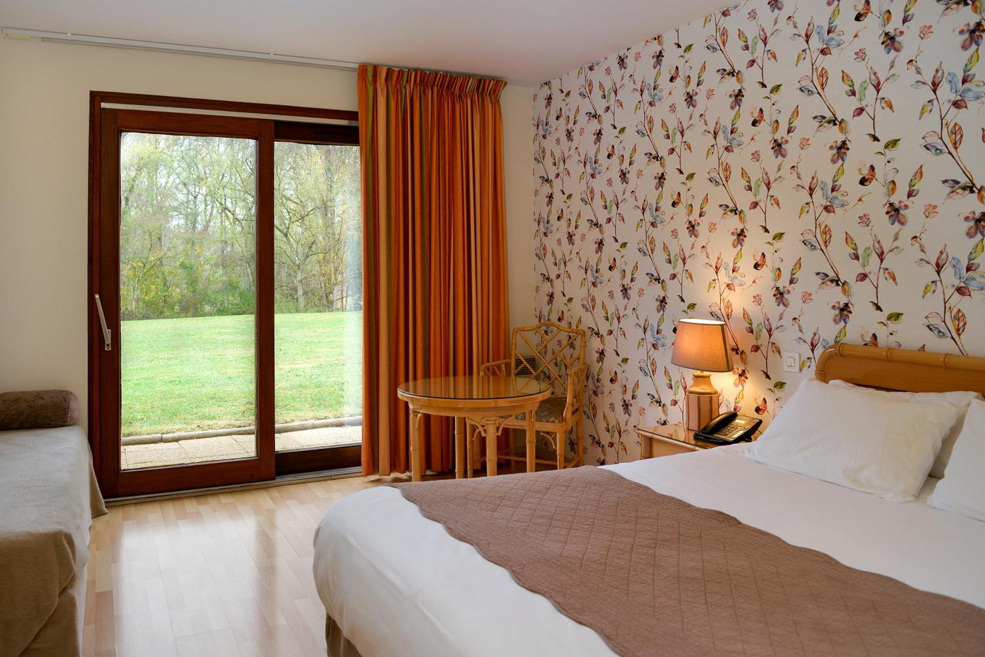 Hotel Restaurant Le Relais De Pouilly Екстер'єр фото