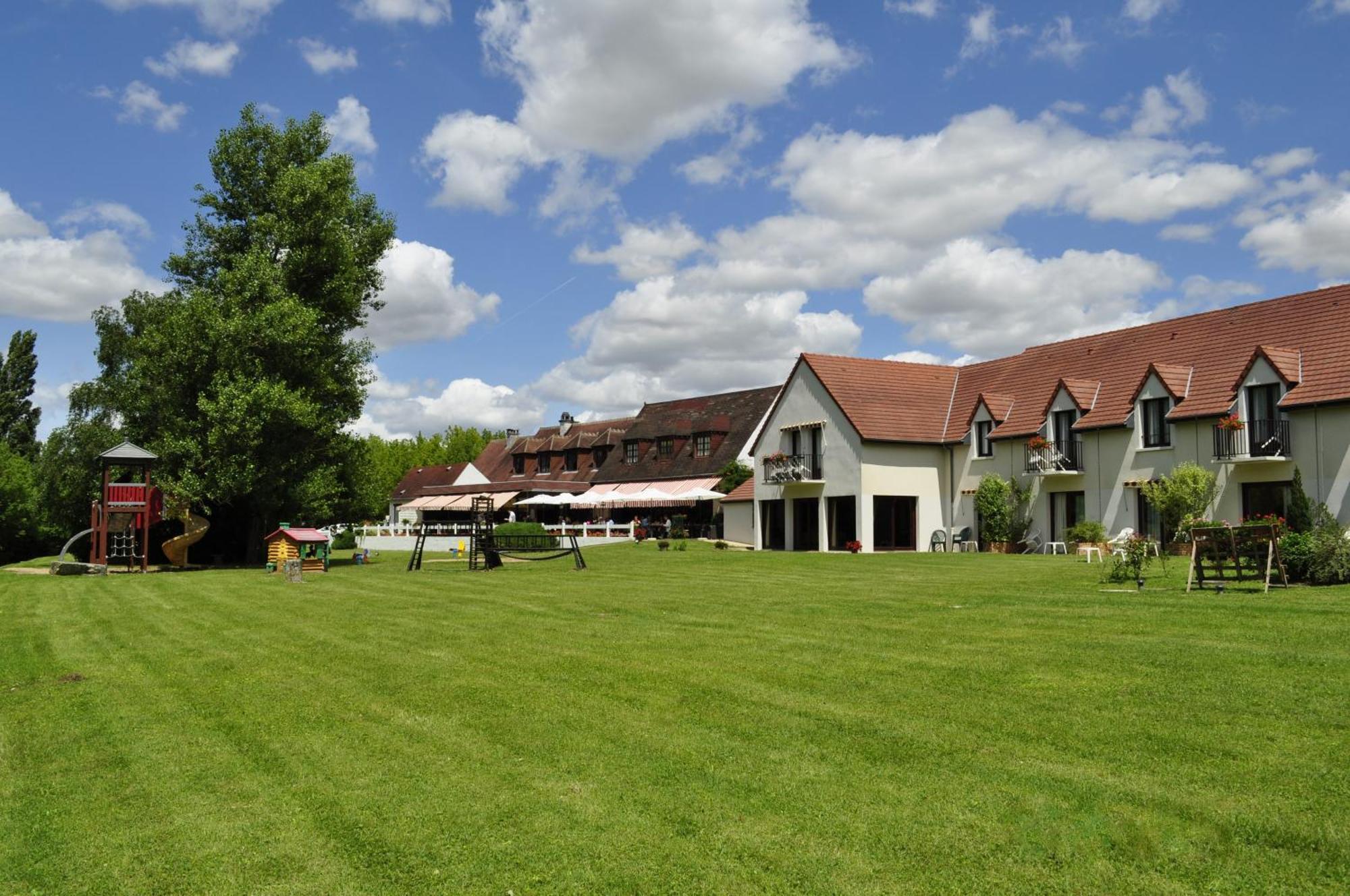 Hotel Restaurant Le Relais De Pouilly Екстер'єр фото