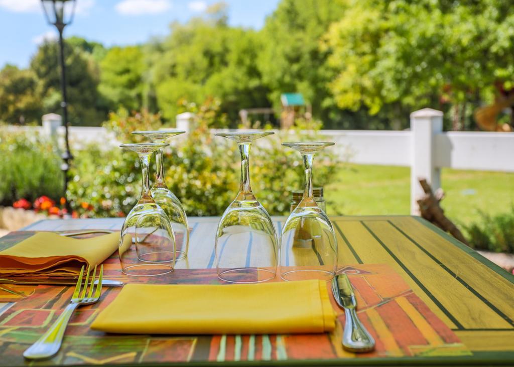 Hotel Restaurant Le Relais De Pouilly Екстер'єр фото